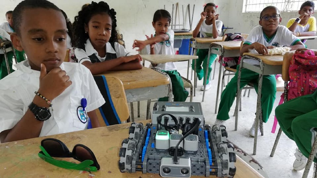 La Escuela De Robótica Del Chocó, le cambia el "Chip" a los jóvenes