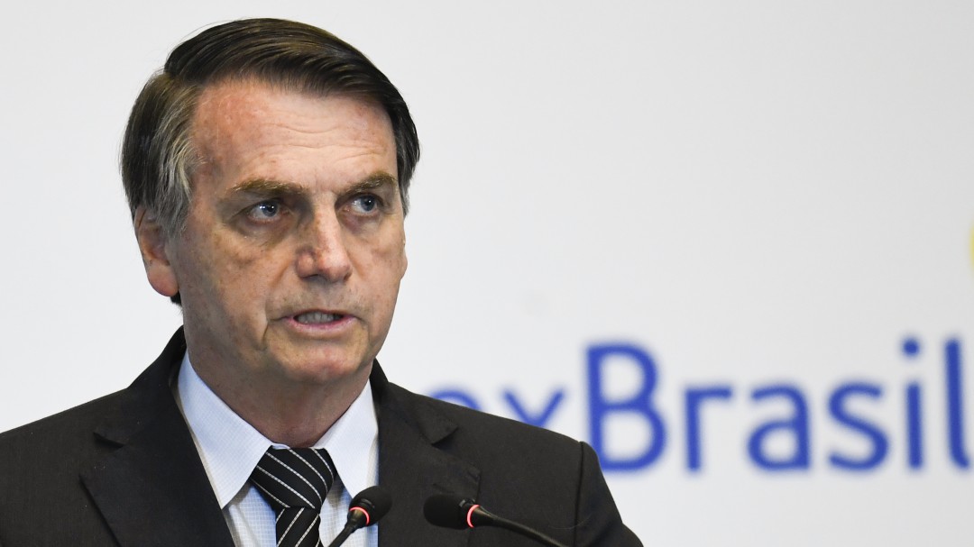 Bolsonaro llamó "canalla" a Lula y pidió "no darle municiones"