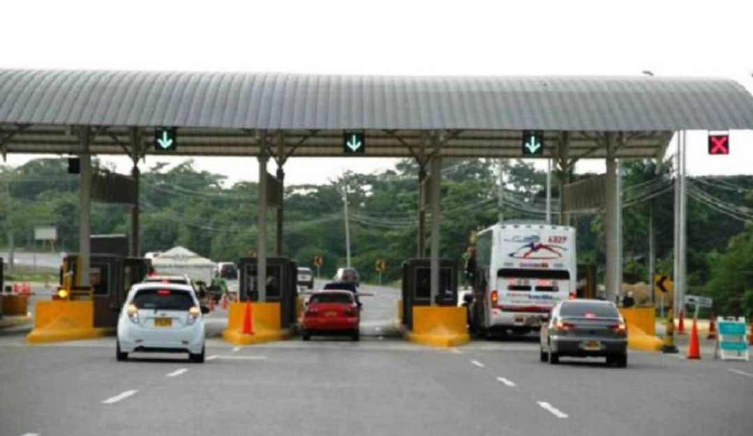 Peaje Barranquilla Cartagena: Transportador suspende operaciones en Vía al Mar por aumento en peajes