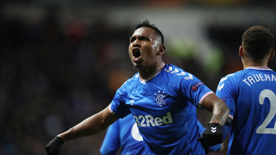 Chris Sutton, sobre Morelos: "Necesita tiempo para ir a la Premier"