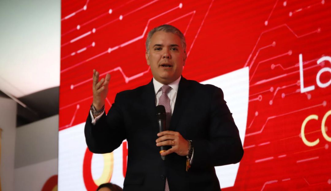 Punto de Carga en Bogotá Para Vehículos: Gobierno inauguró el primer punto de recarga eléctrica en el país