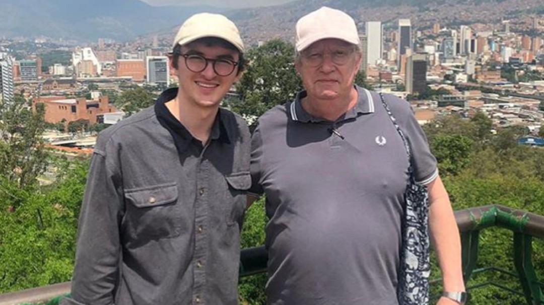 ¡Grandes invitados! El Sr. Weasley y Bran Stark de paseo en Medellín