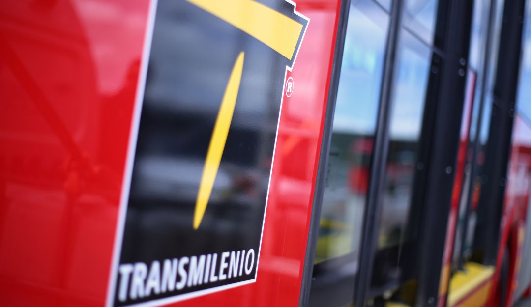 Error gerente Transmilenio Noticias Caracol: ¿Y la tarjeta? En redes sociales no le perdonan a Gerente del TM error