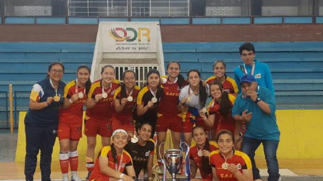 Selección de fútbol de salón femenino. Reclama cupo en los Nacionales