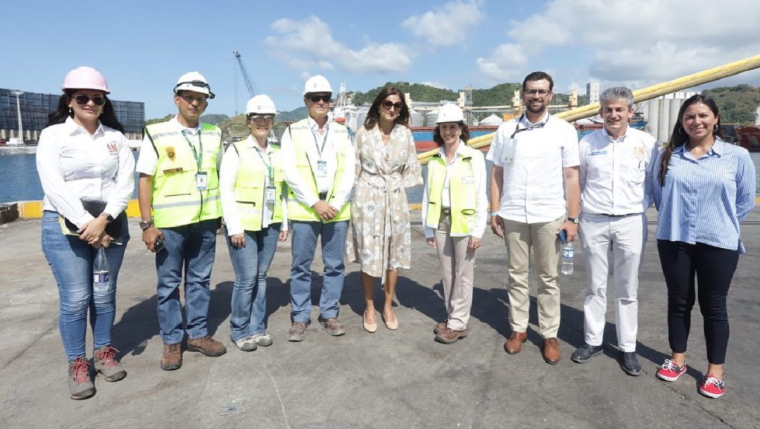 Gobernador electo de Caldas habló de proyectos con Ministra de Transporte
