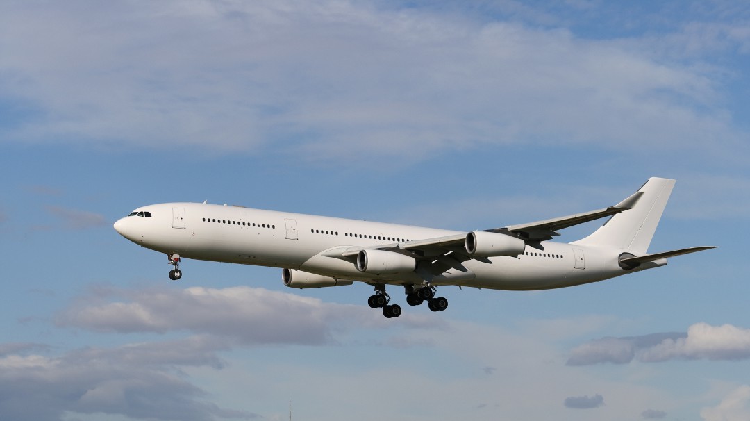 Pasajeros se negaron abordar avión que trajo mujer con síntomas de gripa