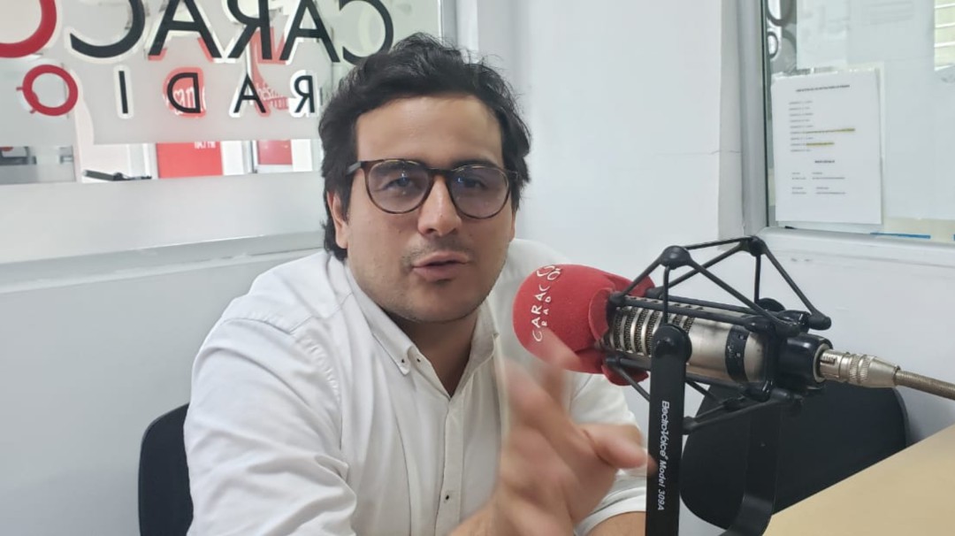 "Promovemos el pensamiento crítico": Carlos Parra