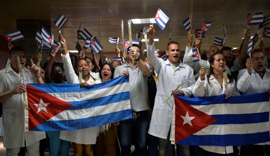Liberados cuatro funcionarios cubanos detenidos en Bolivia