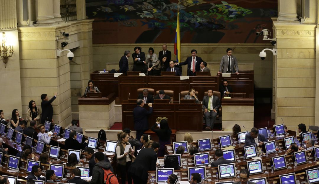 Plenaria del Senado en Santander para rendir un homenaje a víctimas: Presidente del Congreso: Por falta de garantías no sesionaremos en el Cauca