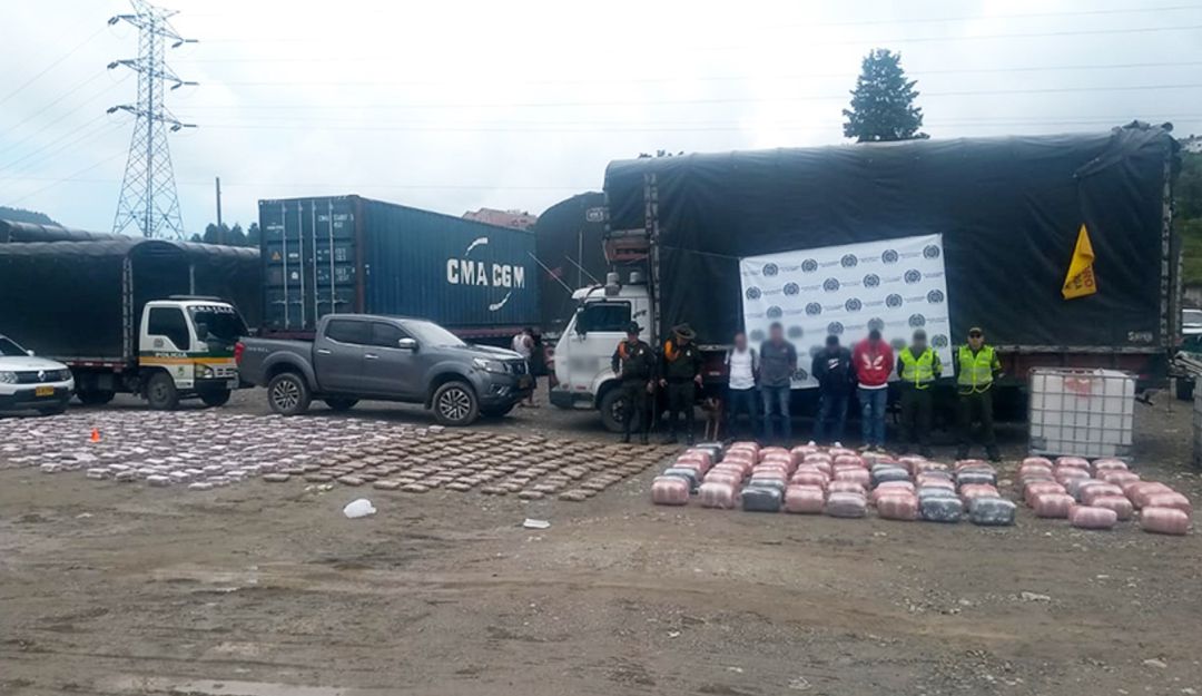 incautan marihuana en camión cuatro capturados: Casi una tonelada de marihuana fue incautada en el suroeste de Antioquia