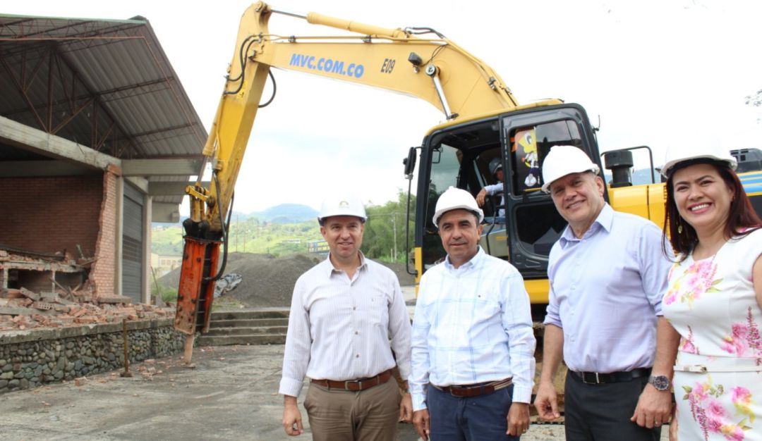 Centro de Ciencia en Biodiversidad en Risaralda: Empieza la demolición de la antigua plaza de mercados en Dosquebradas
