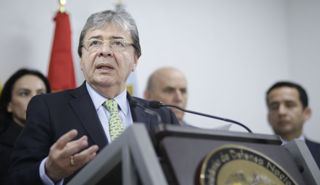 Audio Francisco Santos Carlos Holmes Trujillo: MinDefensa sobre críticas: "Así es Pachito"
