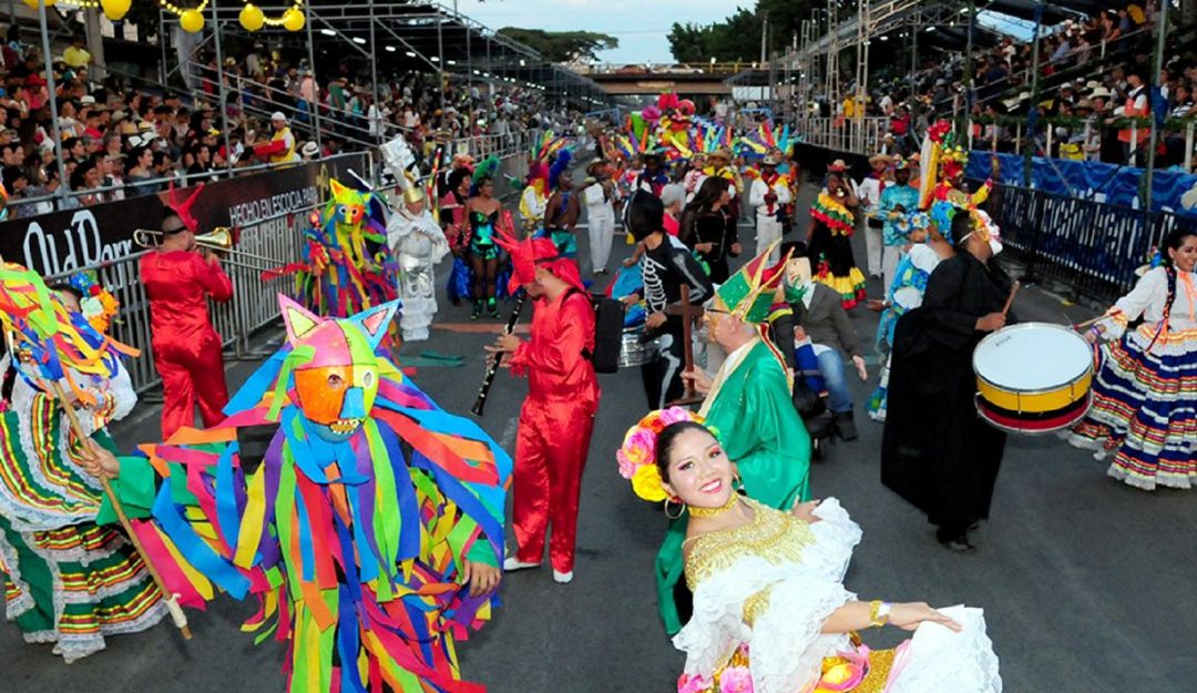 La feria inicia con el Salsodromo y su gran homenaje a la Caleñidad. "Mi Gente".