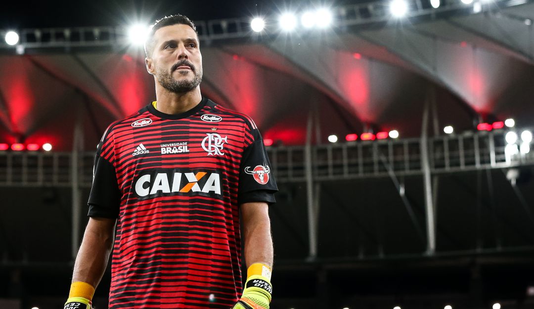 Final Copa Libertadores Flamengo campeón River Julio Cesar se desmaya: ¡Cuidado! Júlio César se desmayó tras el segundo gol de 'Gabibol'