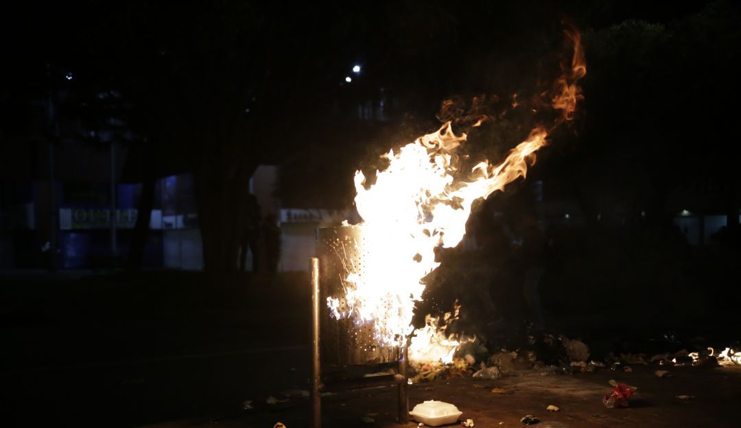 Daños que dejan las marchas de noviembre Colombia: 6 operarios de aseo agredidos en los disturbios de la ciudad