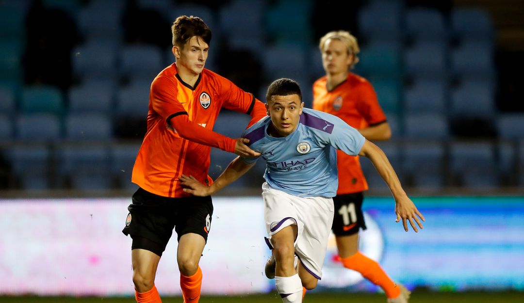 UEFA Youth League colombianos en el exterior: Ian Poveda sigue brillando con su talento en el Manchester City