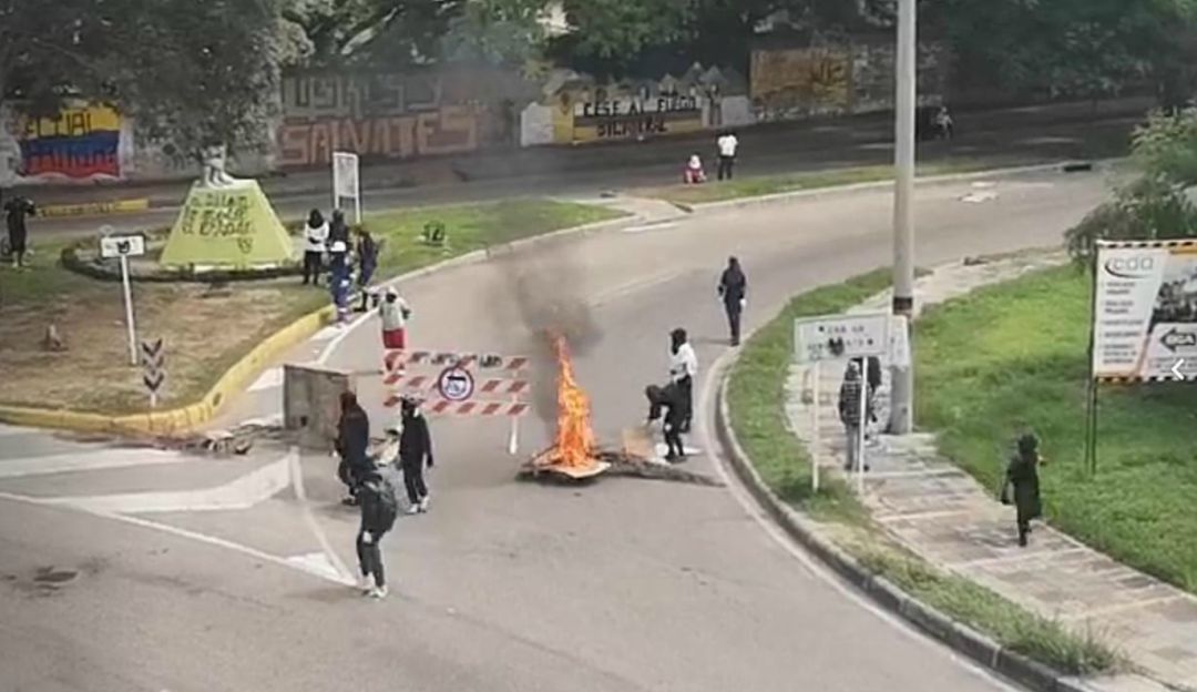 Protestas Estudiantes Policías en Neiva: Un policía gravemente herido durante manifestaciones en Neiva
