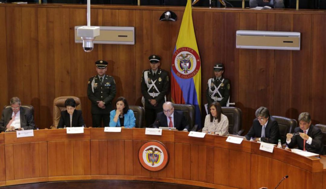 Presidente debería hacer pública su declaración de renta: Aprobado proyecto para que funcionarios hagan publica declaración de renta