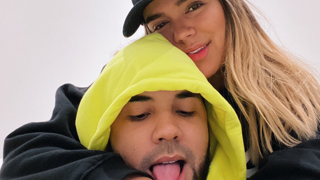 ¡Como un superhéroe! El regalo de Karol G que dejó sin palabras a Anuel AA