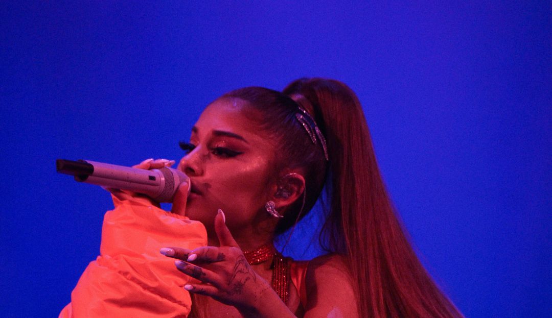 Ariana Grande sin extensiones: ¡Irreconocible! Así luce Ariana Grande con su cabello natural