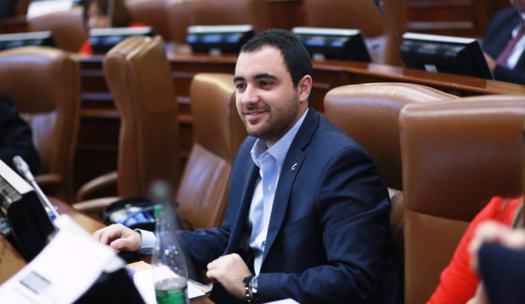 Yamil Arana: “Dispuesto a bajar mi sueldo para aportar a un país más justo”: Yamil Arana