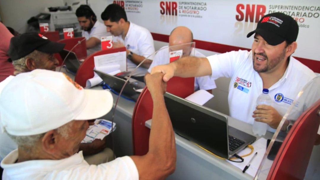 Super Notariado y Registro recorren Cartagena con sus servicios