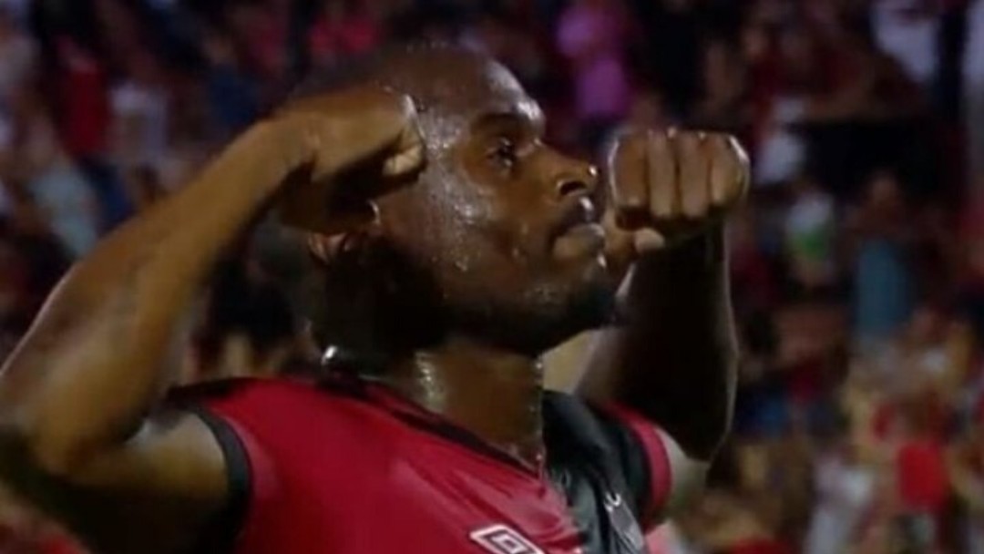 ¿'Gabigol'? Increíble celebración de Luís Leal luego de hacerle gol a River