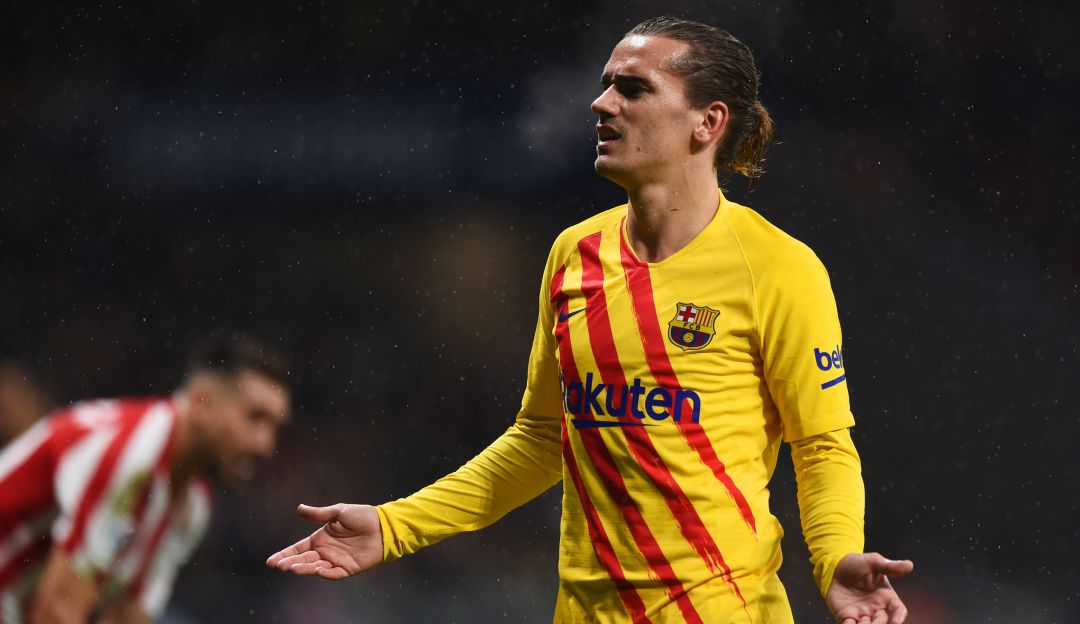 Liga Santander Atlético de Madrid vs Barcelona Griezmann: Hostil recibimiento: Pitos y cantos en el regreso de Griezmann a Madrid