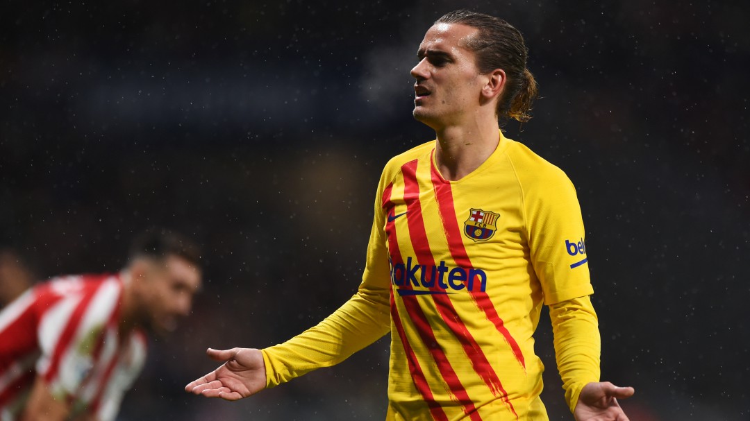 Hostil recibimiento: Pitos y cantos en el regreso de Griezmann a Madrid