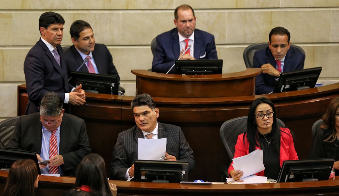 Reducción del Salario a Congresistas: Instalan urna para que senadores definan si se bajan el salario en un 15%