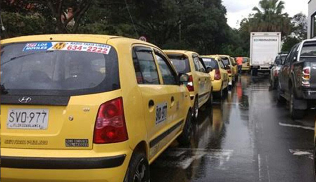 BUCARAMANGA TAXISTAS COBROS ILEGALES PRIMA NAVIDEÑA: Taxistas no podrán cobrar prima navideña