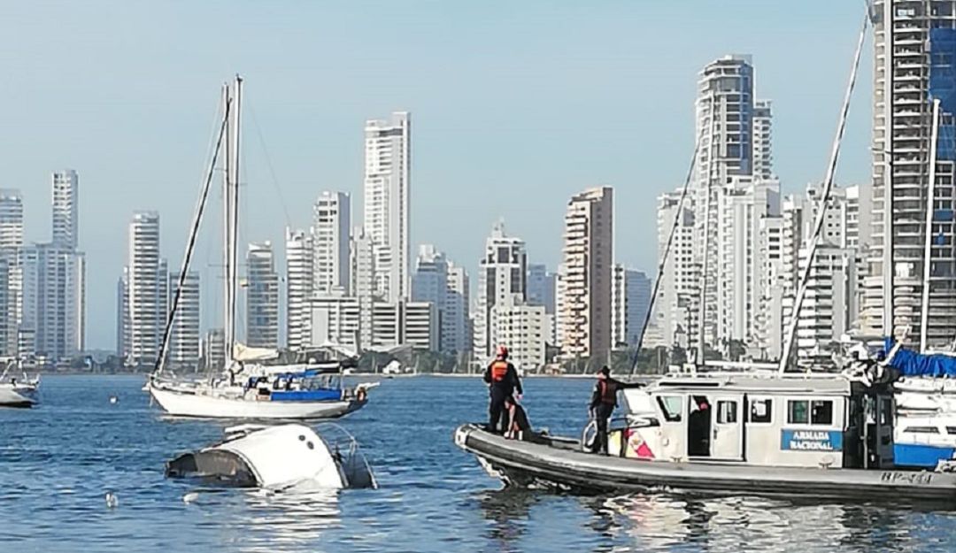 Abren investigación por hundimiento de yate de motor en Cartagena: Abren investigación por hundimiento de yate de motor en Cartagena