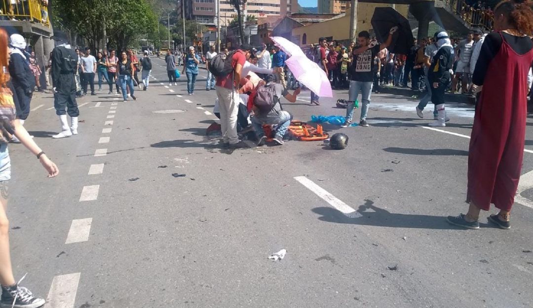 Joven Universidad Antioquia protestas: Murió el encapuchado herido durante los disturbios en U. de Antioquia