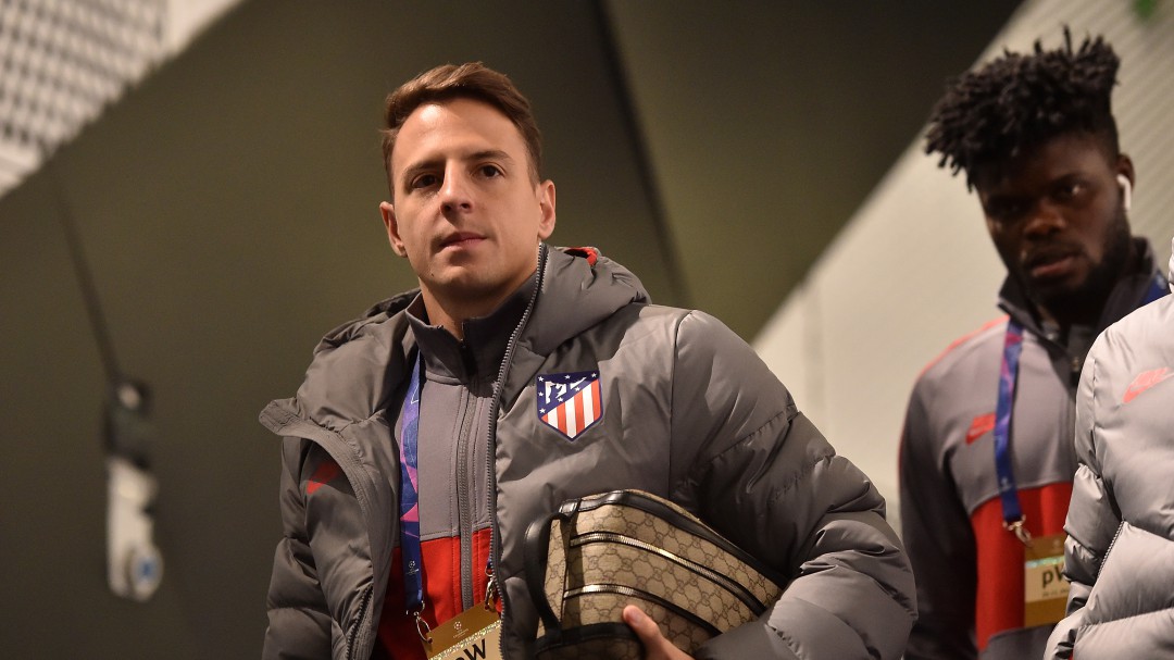 Santiago Arias sería titular con Atlético de Madrid ante Villarreal