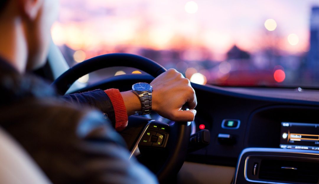Bajar de peso llorando: Llorar dentro del auto puede ayudarle a bajar de peso