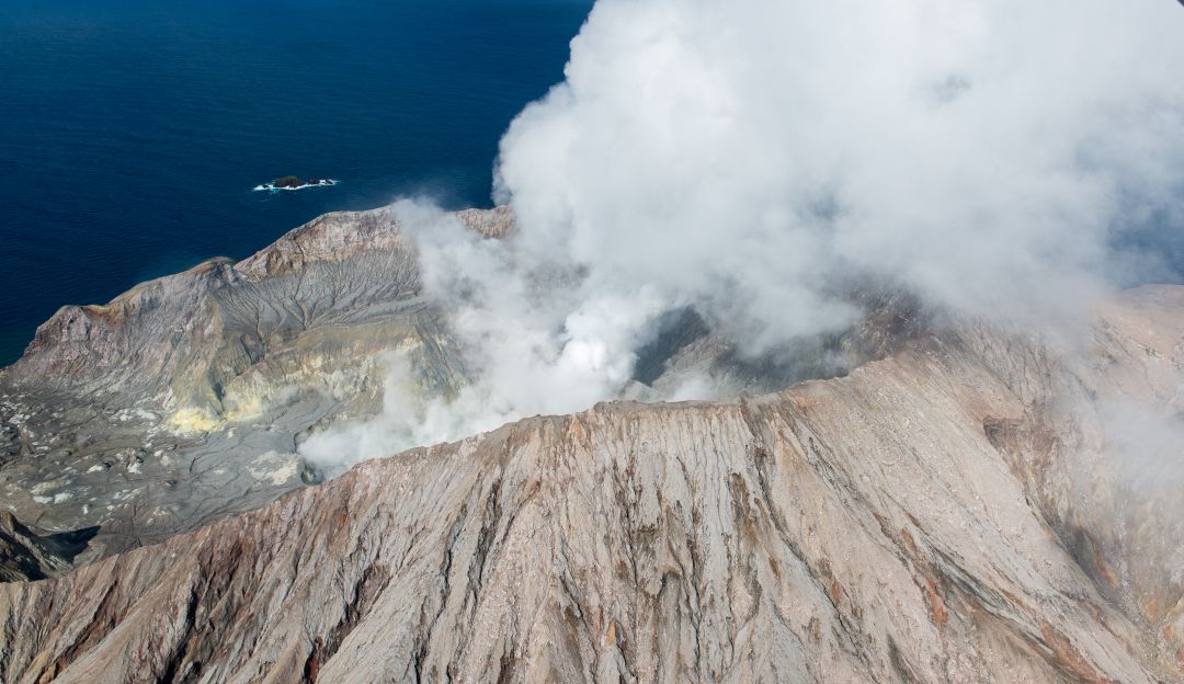 Erupción de volcán en Nueva Zelanda 2019: Erupción de volcán en Nueva Zelanda dejó 5 muertos