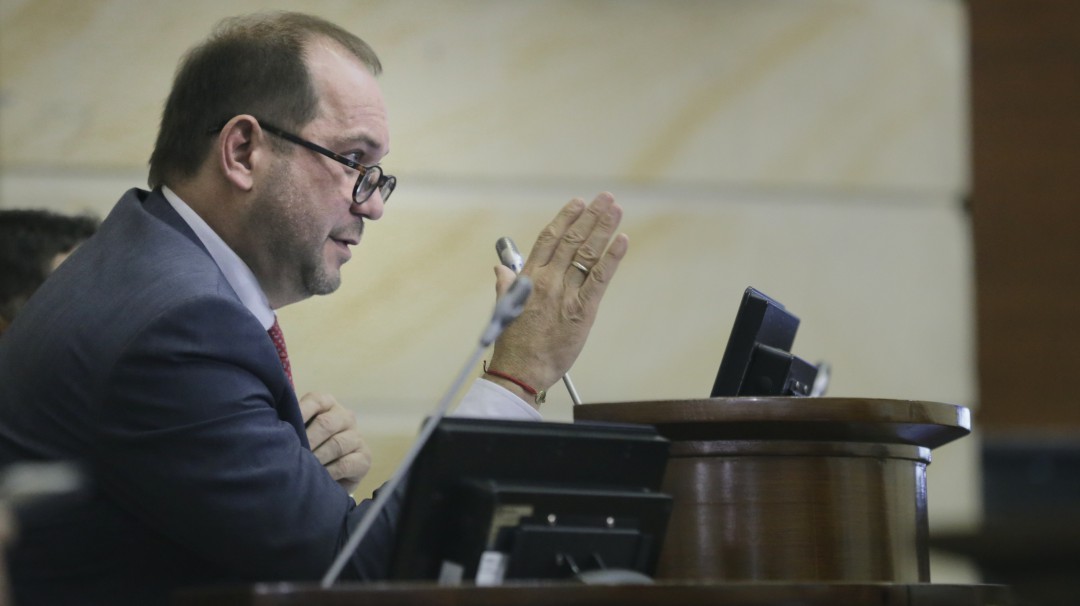 "Esa urna quedó más pelada que la cabeza de Risaloca"