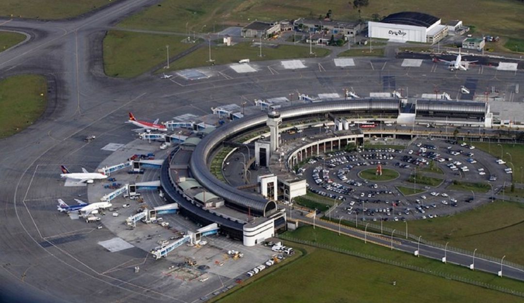 Dron generò emergencia en aeropuerto de Rionegro: Un dron obligó el cierre del aeropuerto de Rionegro durante 20 minutos