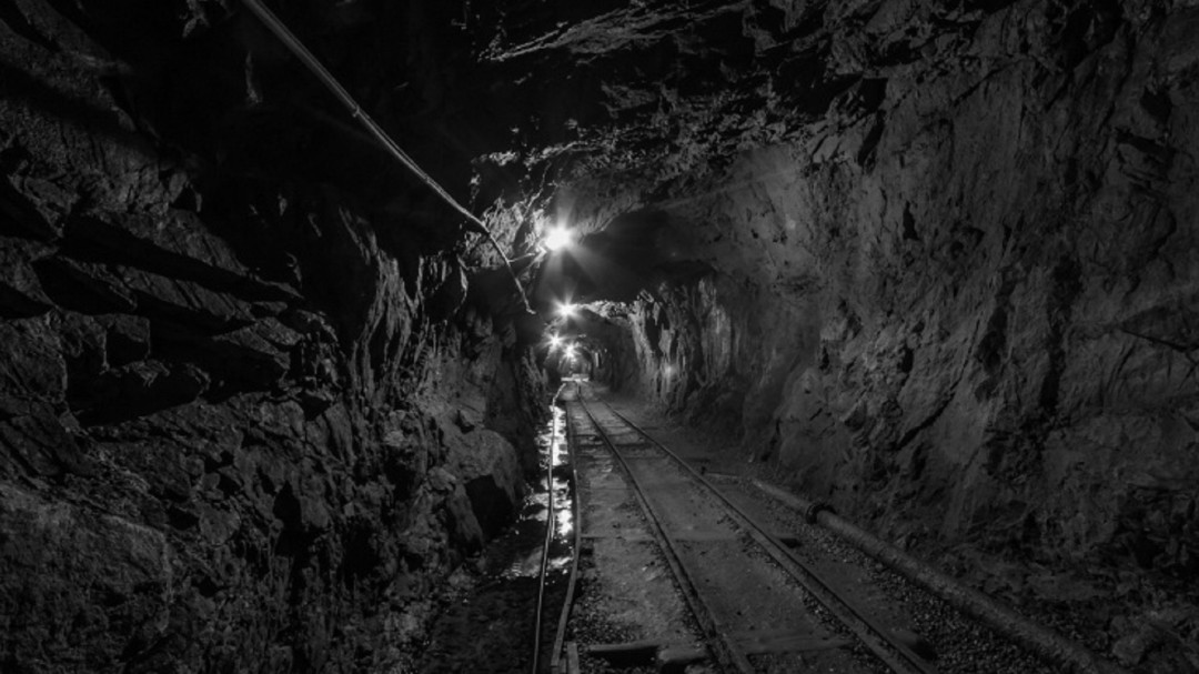 Explosión en mina deja dos heridos