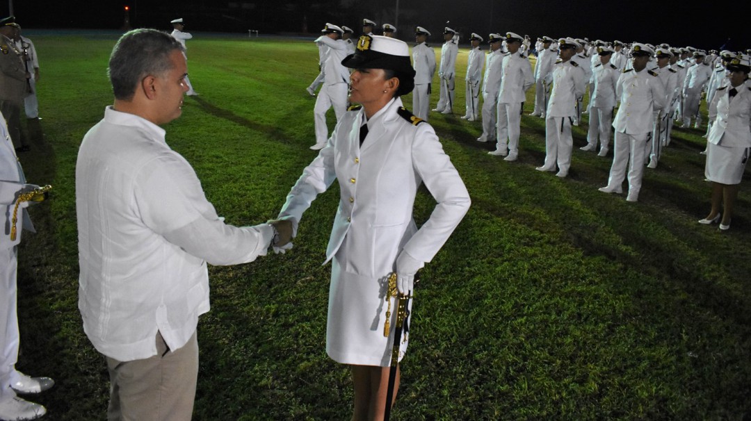 145 nuevos oficiales de la Armada de Colombia al servicio del país