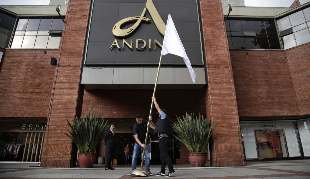 Víctimas del atentado al Centro Comercial Andino son víctimas del conflicto: Ocho afectados del atentado al Centro Andino reconocidos como víctimas