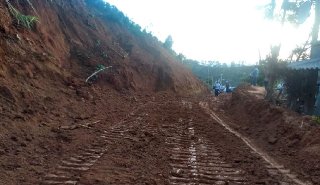 Nuevo derrumbe tapa la vía a concordia, Betulia, Urrao: Nuevo derrumbe en Concordia, aplazó la reapertura total de la vía