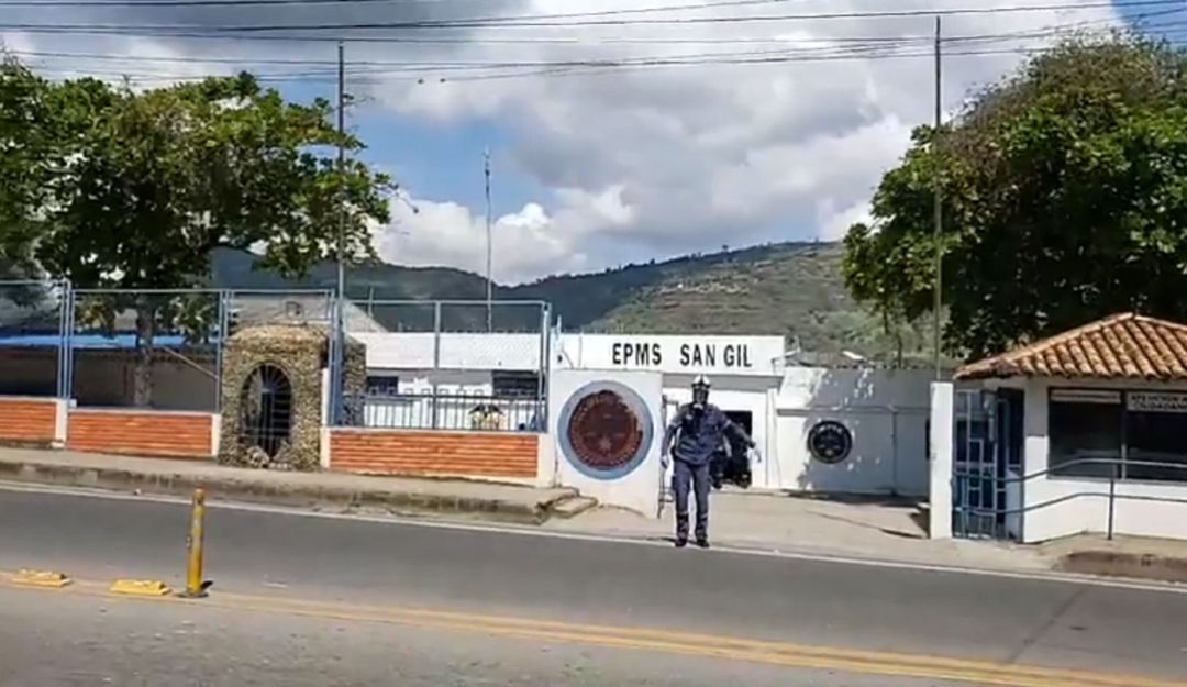 PELEA RIÑA CÁRCEL HERIDOS SAN GIL SANTANDER GUARDIANES PRESOS: Siete personas heridas deja riña en la cárcel de San Gil