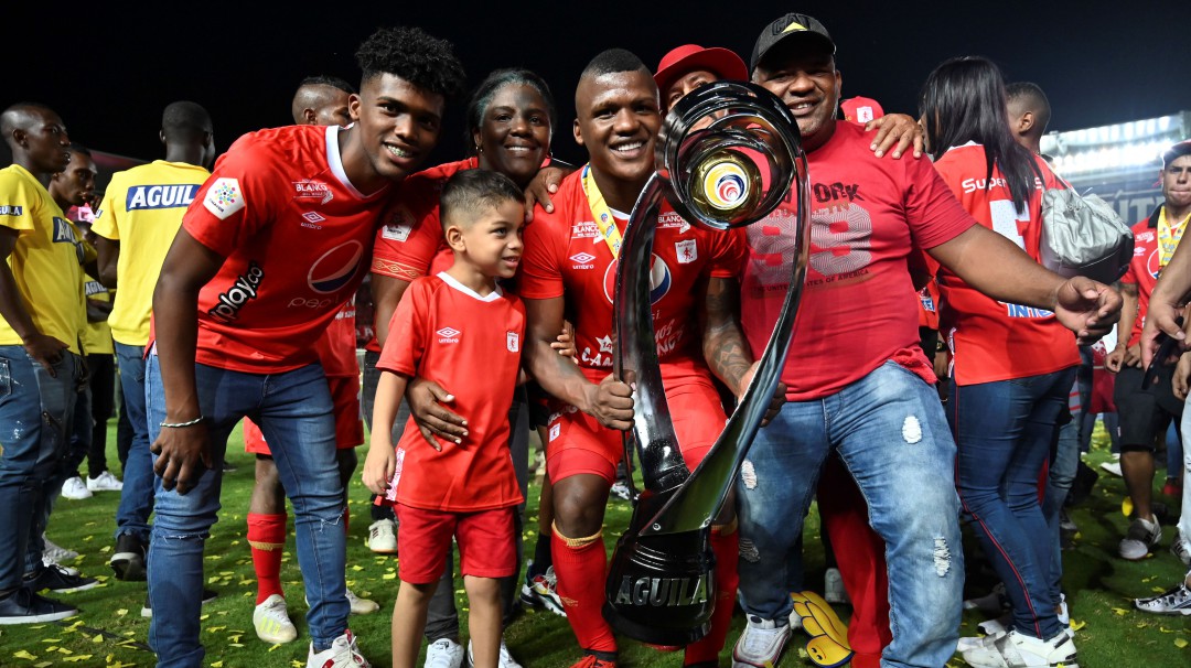 No para la fiesta: Así fue la celebración privada de América tras la 14