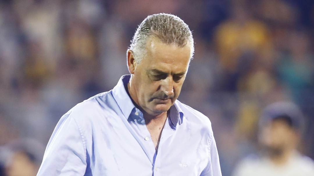 Fabra, Campuzano y Villa sin DT, Alfaro renunció a Boca Juniors