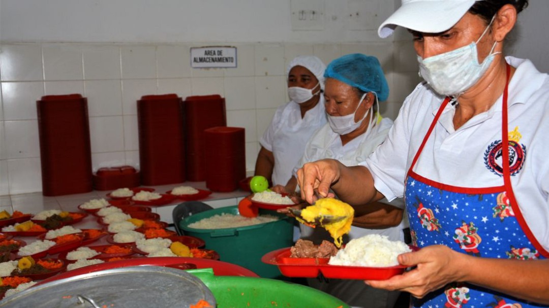 Manipuladoras de alimentos del PAE y su calvario por falta de pago