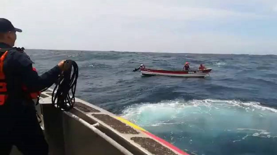 Rescatan a 3 pescadores desaparecidos en Puerto Colombia
