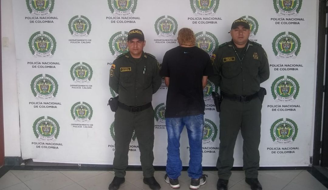 captura delito armas caldas: Capturado presunto responsable de herir a 4 personas por no darle licor