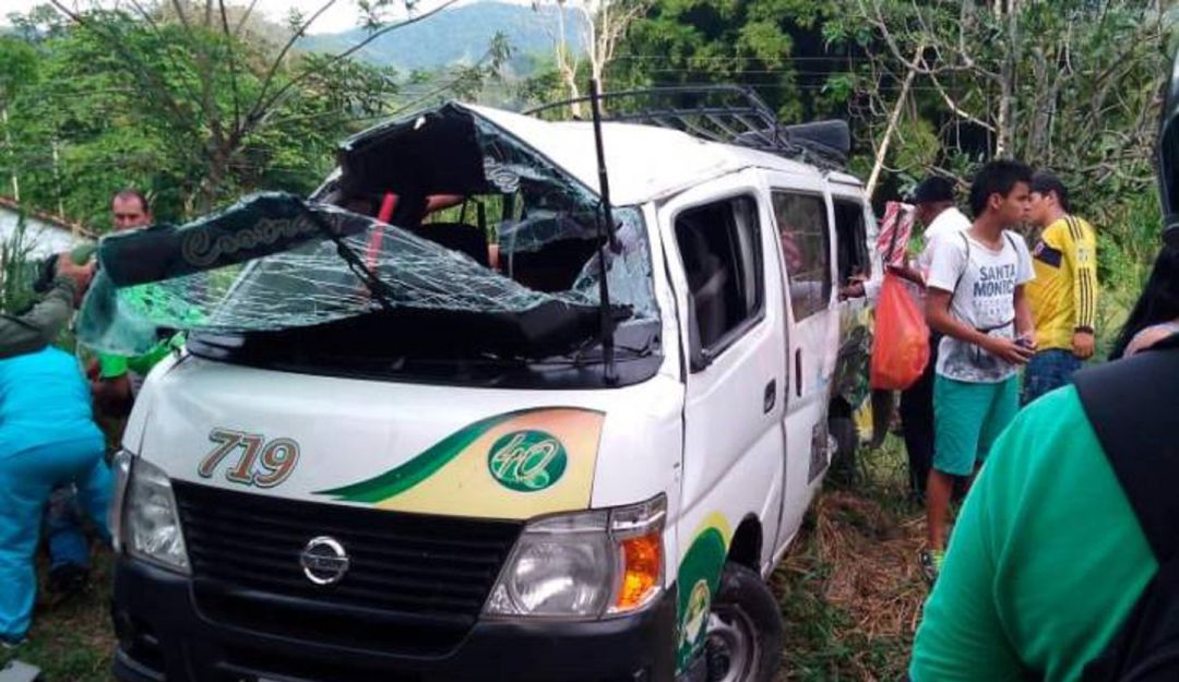 BUCARAMANGA ACCIDENTES SOLDADOS HERIDOS PLAYÓN: Cinco soldados heridos en accidente vía a El Playón