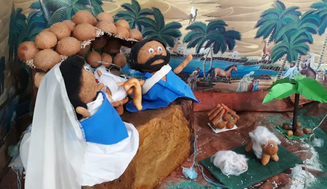 Pesebre de buñuelos: En Sabaneta, Antioquia, hay un pesebre hecho con buñuelos